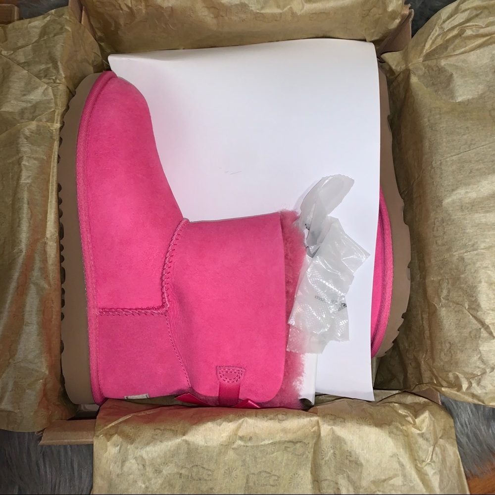 BRAND NEW Ugg Mini Bailey Bow
